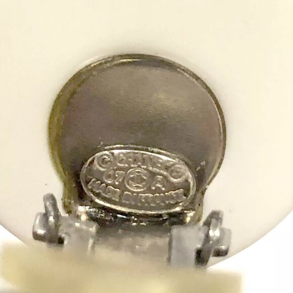 CHANEL CC Logos White Lucite Round Clip-On Earrings Silver Tone 07A Auth j11512 - Picture 14 of 16
